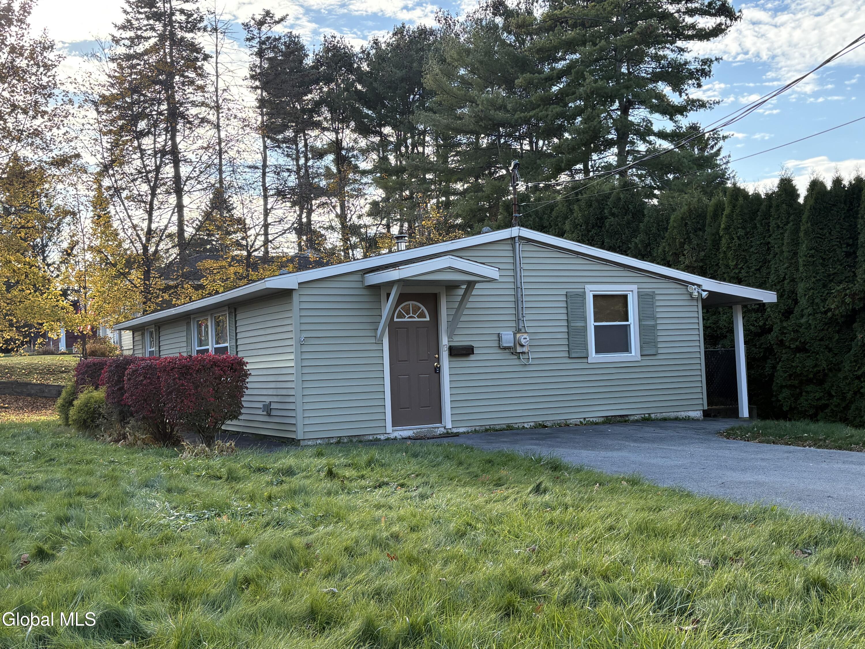 13 Harvard Avenue Amsterdam NY 12010