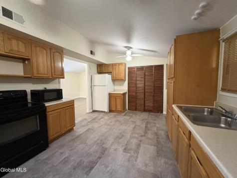 13 Harvard Avenue Amsterdam NY 12010