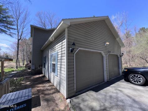 257 Burgoyne Road Saratoga NY 12871