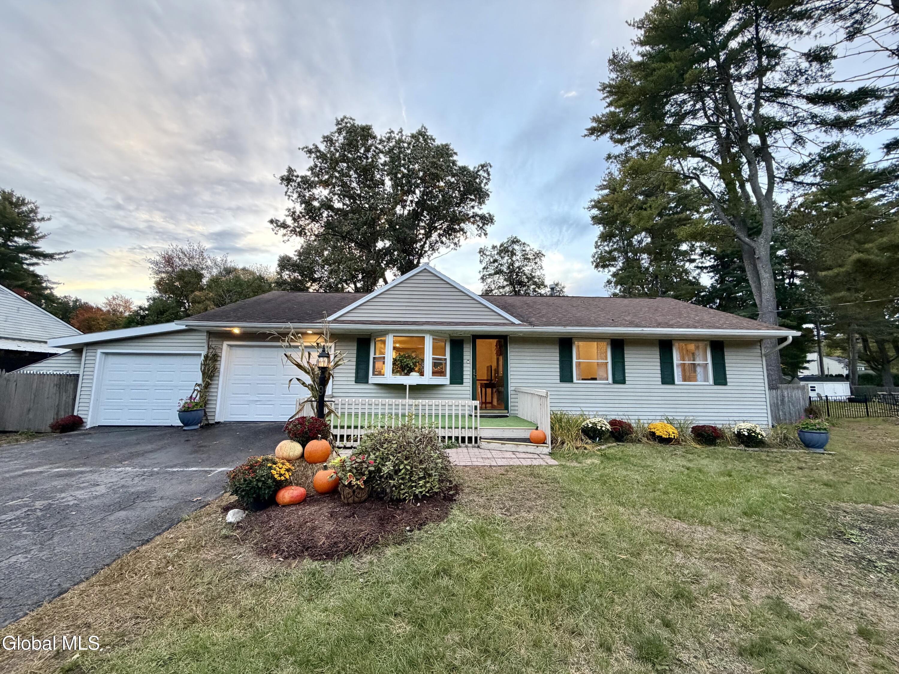 9 Hathorn Boulevard Saratoga Springs NY 12866