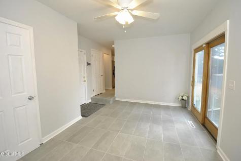 27 Donna Drive Albany NY 12205