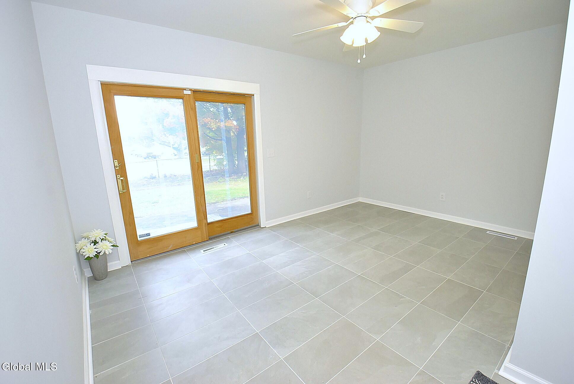 27 Donna Drive Albany NY 12205