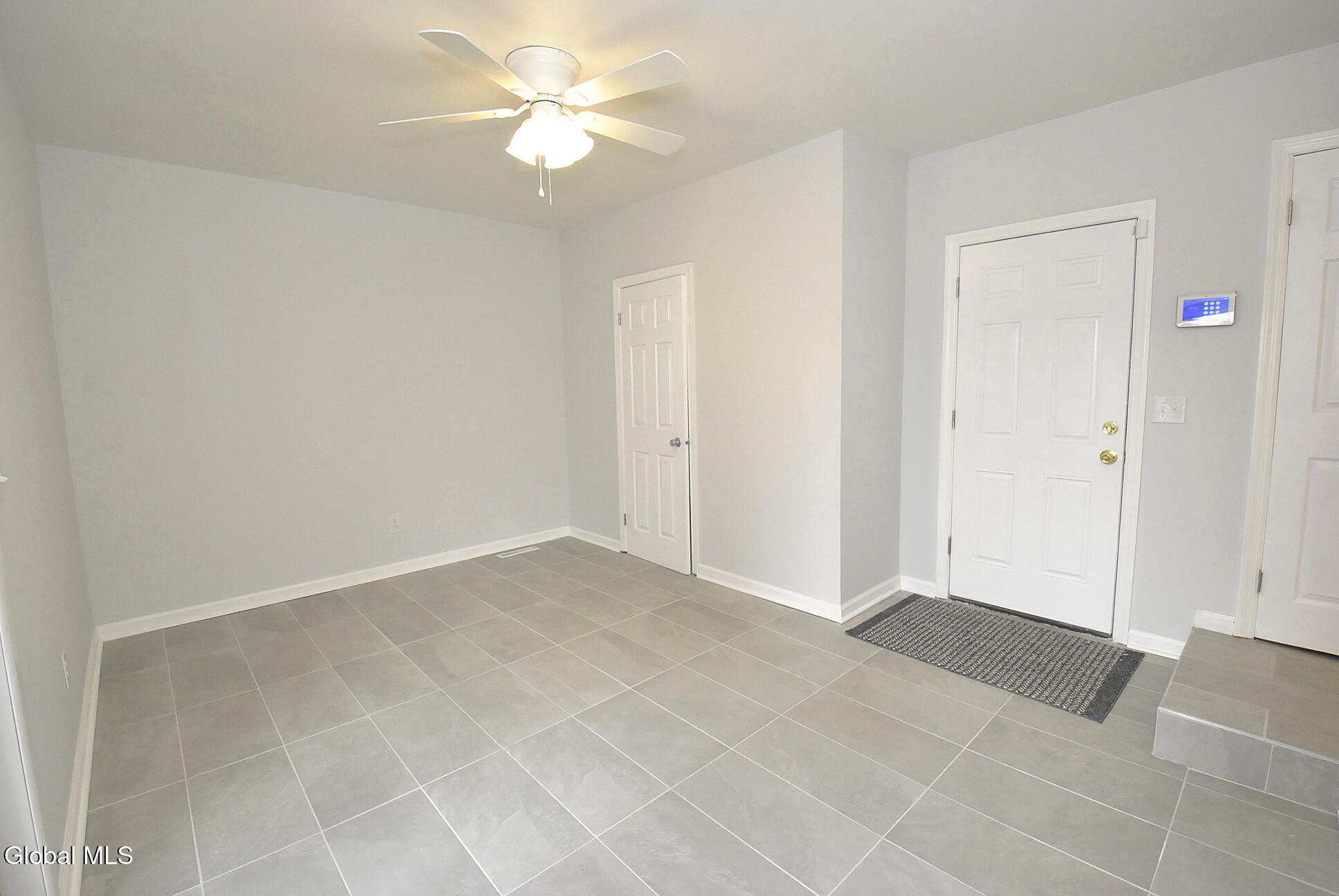 27 Donna Drive Albany NY 12205