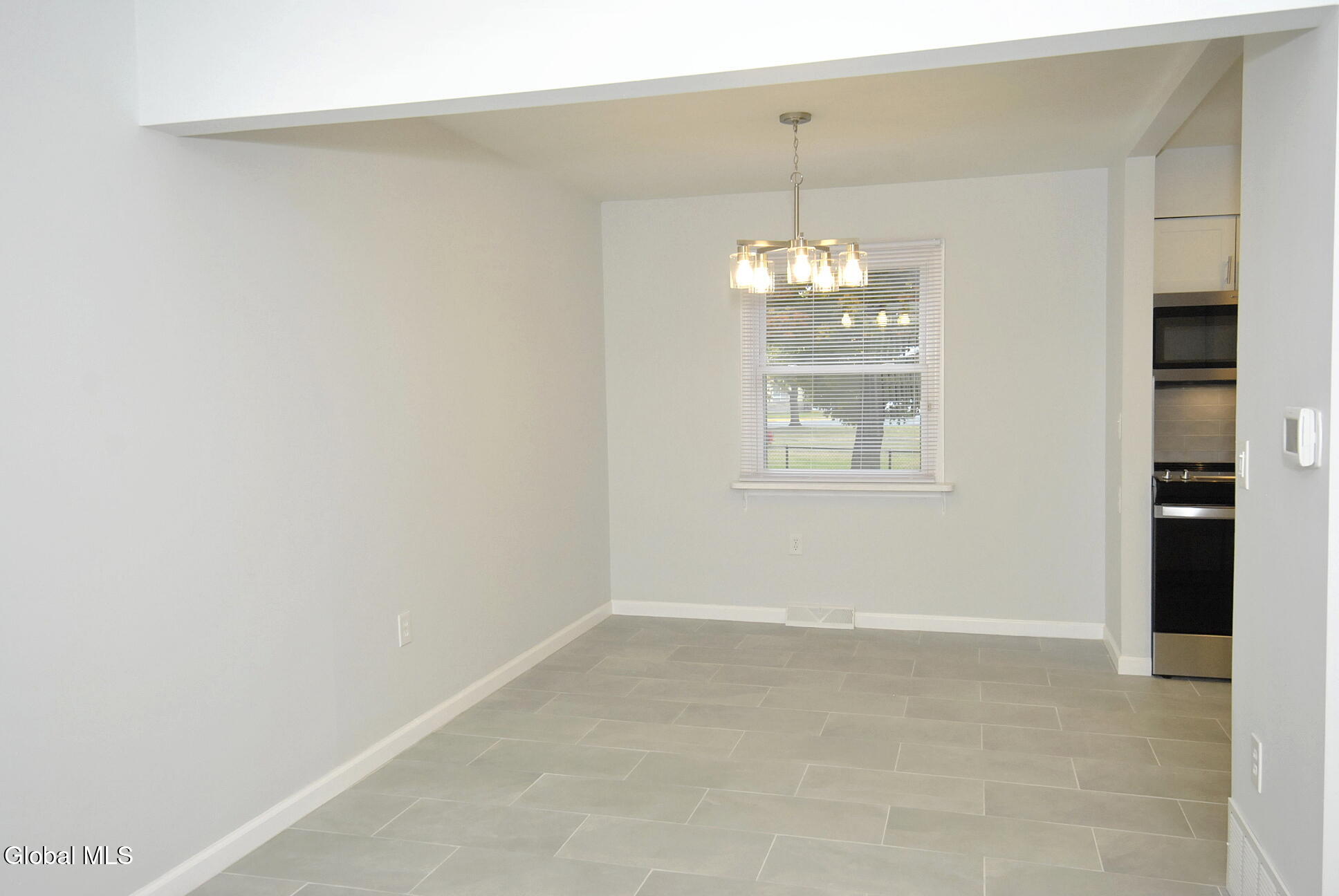 27 Donna Drive Albany NY 12205
