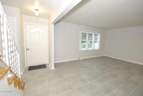 27 Donna Drive Albany NY 12205