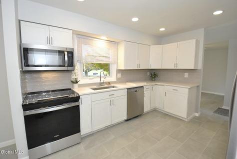 27 Donna Drive Albany NY 12205