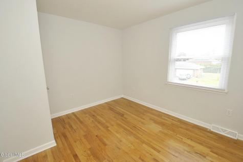 27 Donna Drive Albany NY 12205