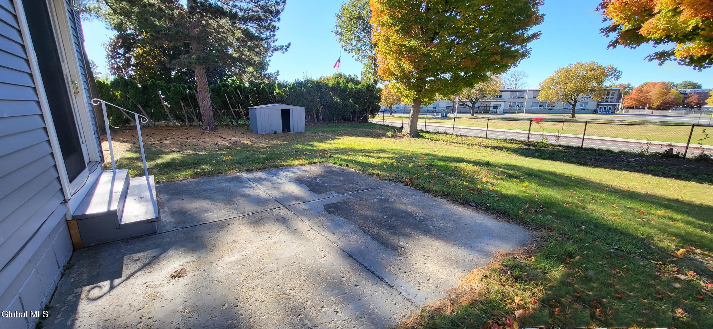 27 Donna Drive Albany NY 12205