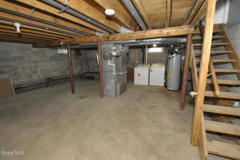 27 Donna Drive Albany NY 12205