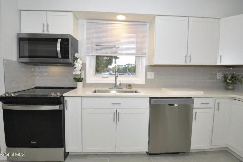 27 Donna Drive Albany NY 12205