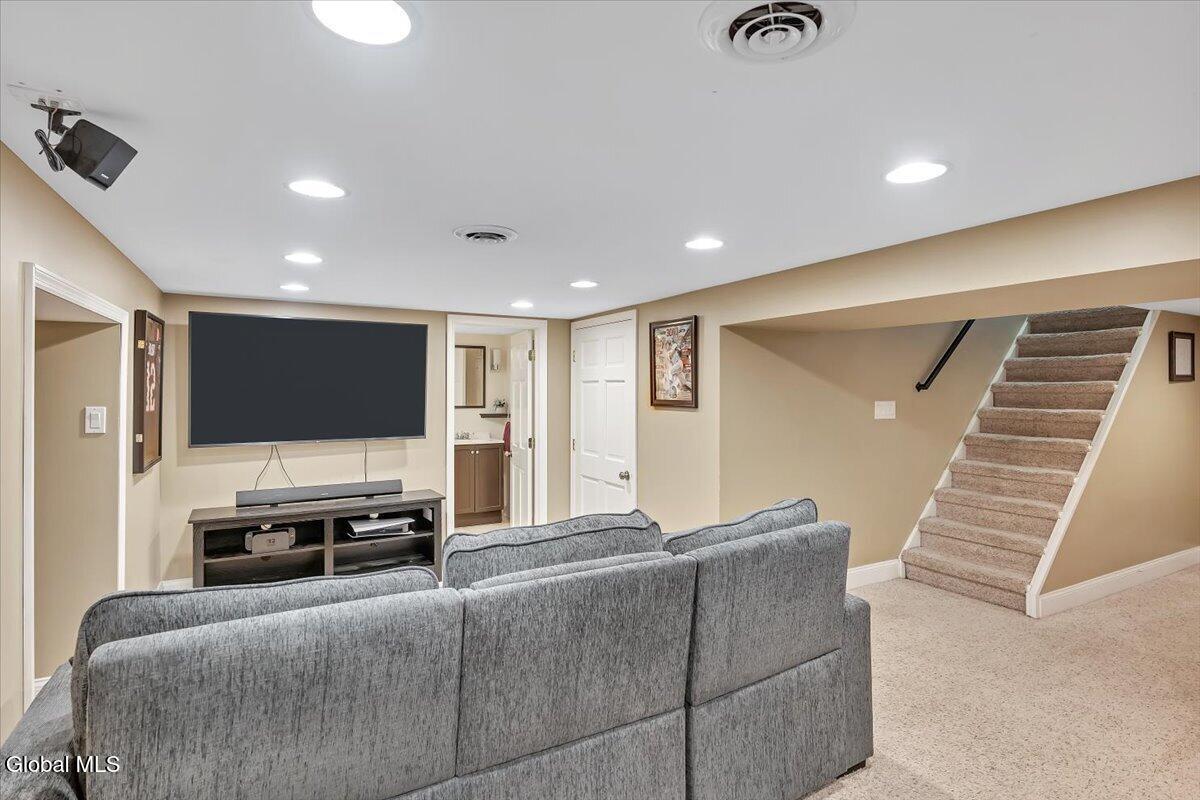 24 Bruen Court East Greenbush NY 12144