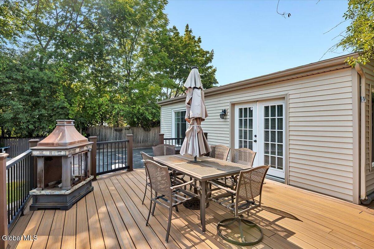 24 Bruen Court East Greenbush NY 12144