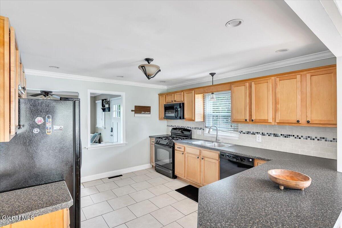 24 Bruen Court East Greenbush NY 12144
