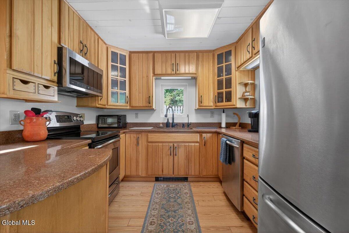 159 Eastside Drive Ballston Lake NY 12019