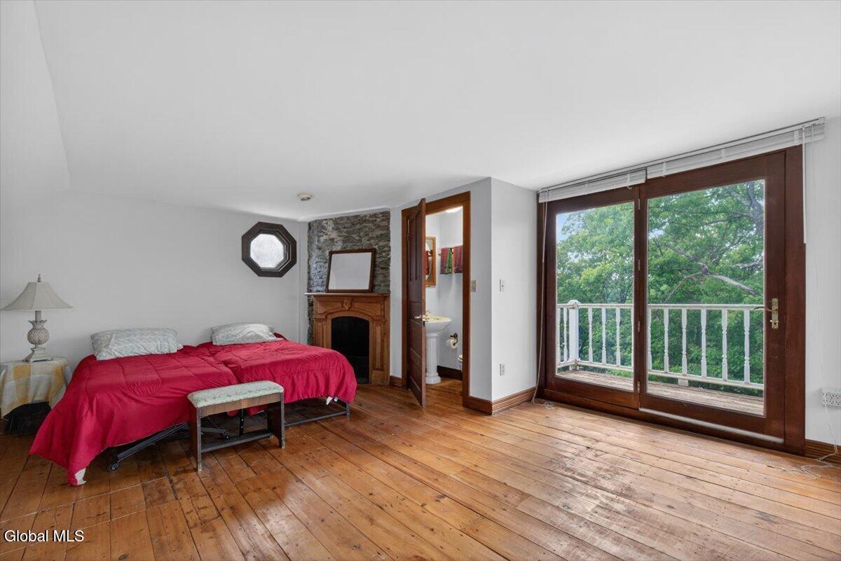 159 Eastside Drive Ballston Lake NY 12019