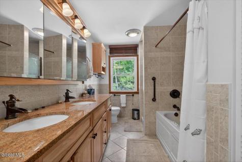 159 Eastside Drive Ballston Lake NY 12019