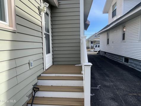 1328 Dewitt Street Schenectady NY 12303