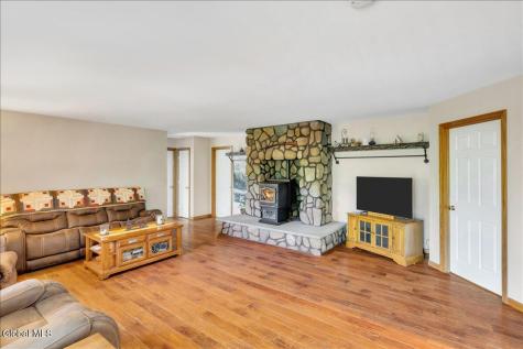 525 Crook's Grove Road Ballston Spa NY 12020