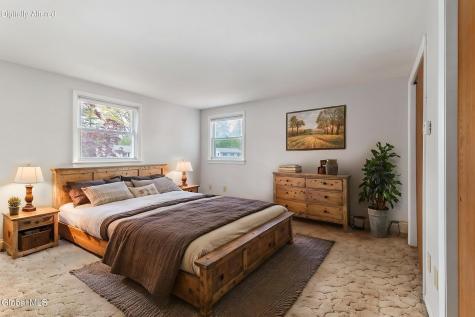13 Pinehurst Drive Clifton Park NY 12065