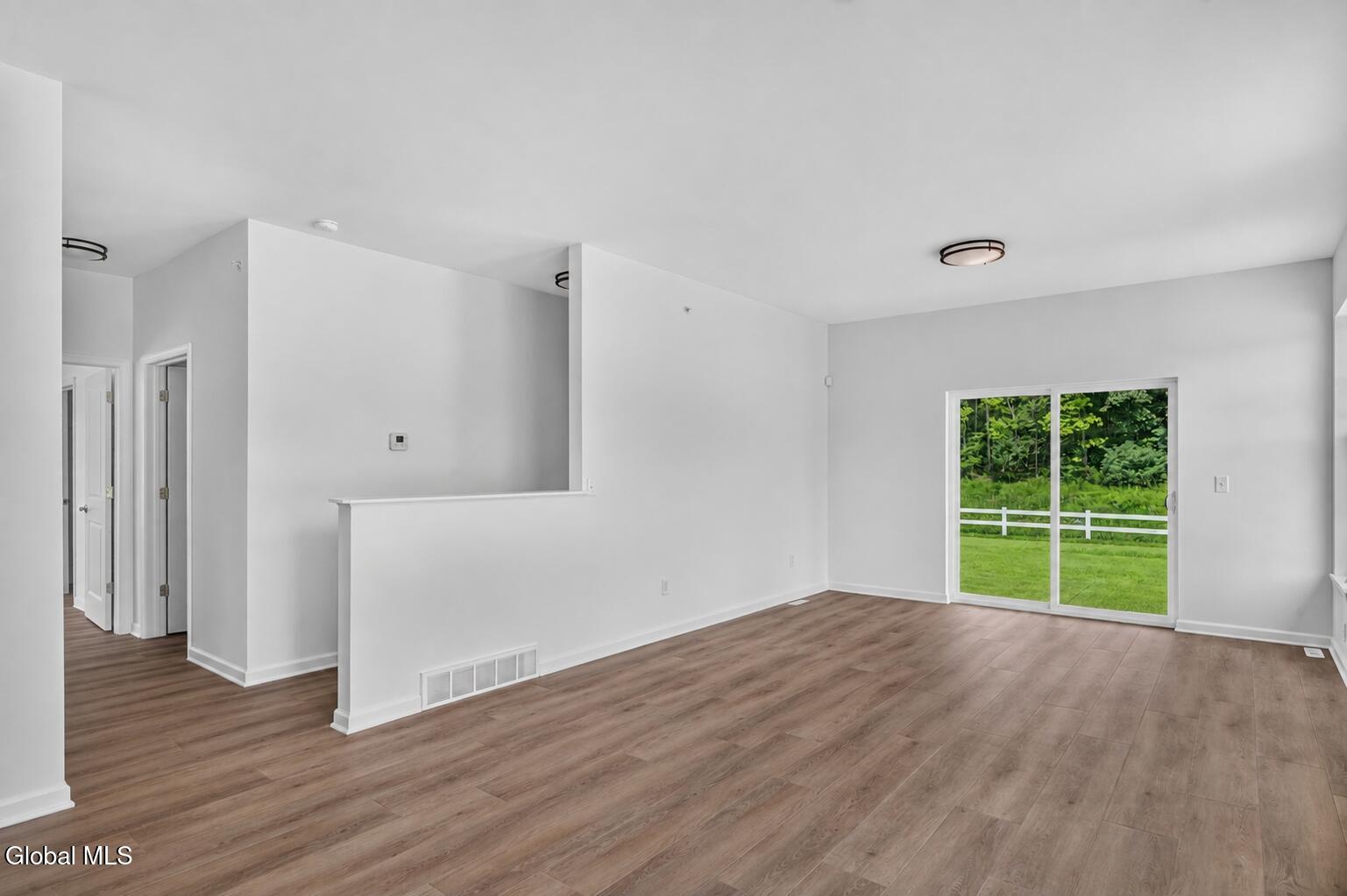 93 Whispering Pines Way Schenectady NY 12306