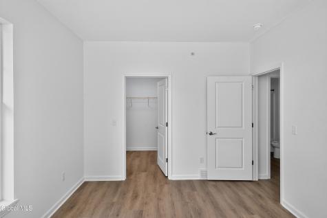 93 Whispering Pines Way Schenectady NY 12306