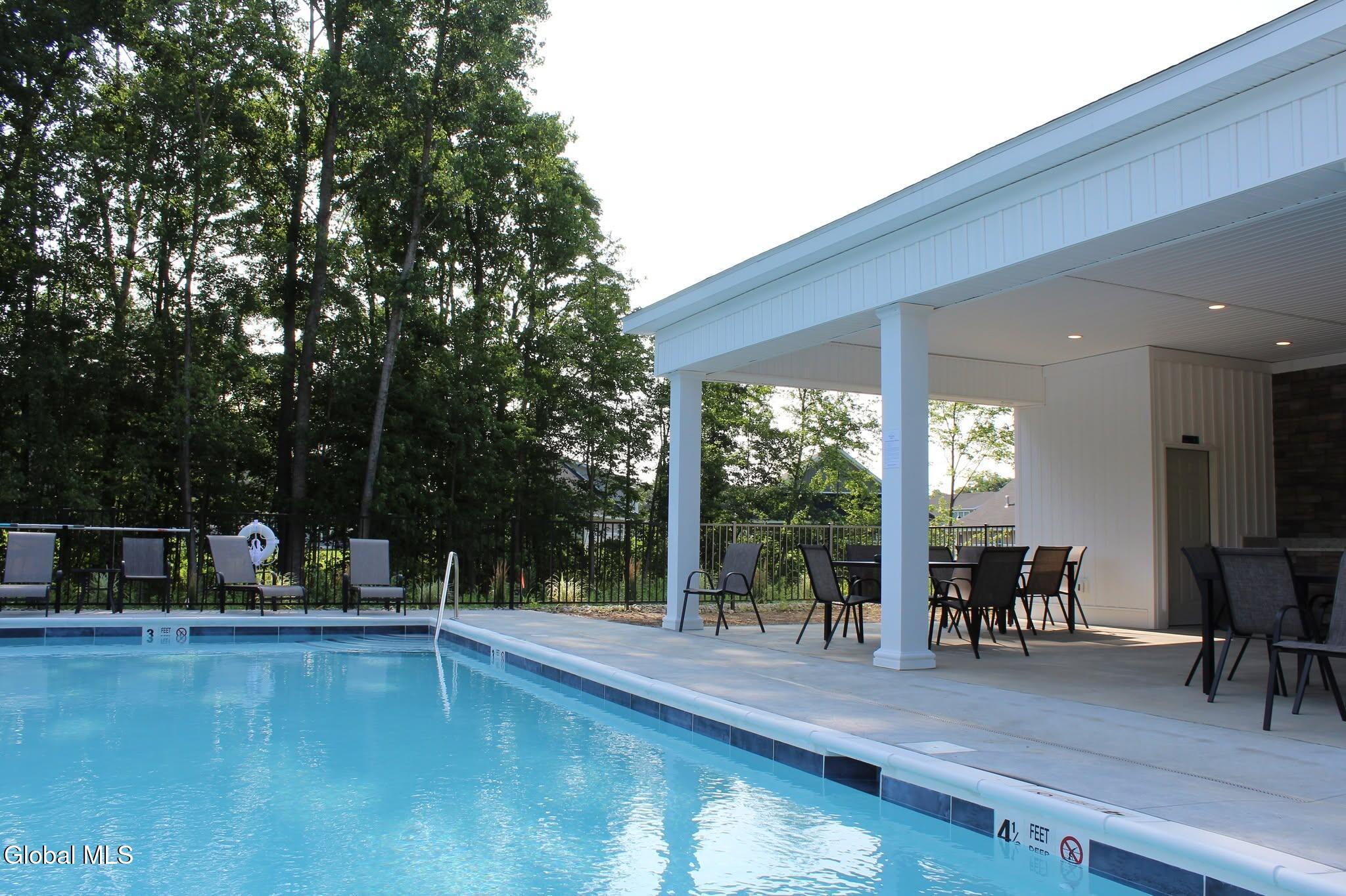93 Whispering Pines Way Schenectady NY 12306