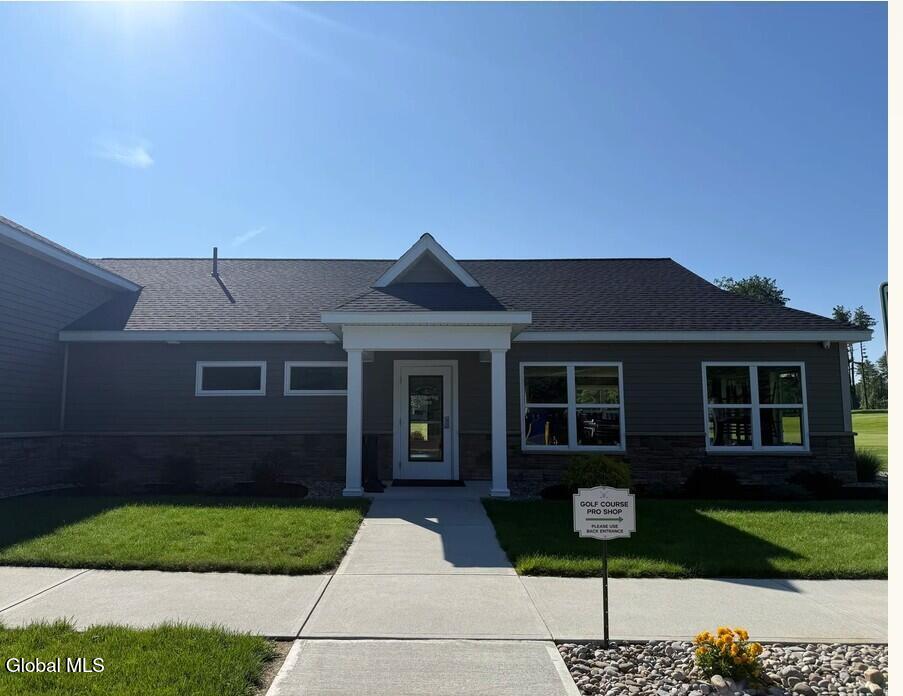 93 Whispering Pines Way Schenectady NY 12306