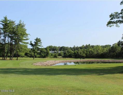 93 Whispering Pines Way Schenectady NY 12306