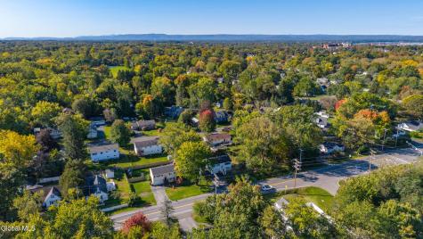 1816 Providence Avenue Niskayuna NY 12309