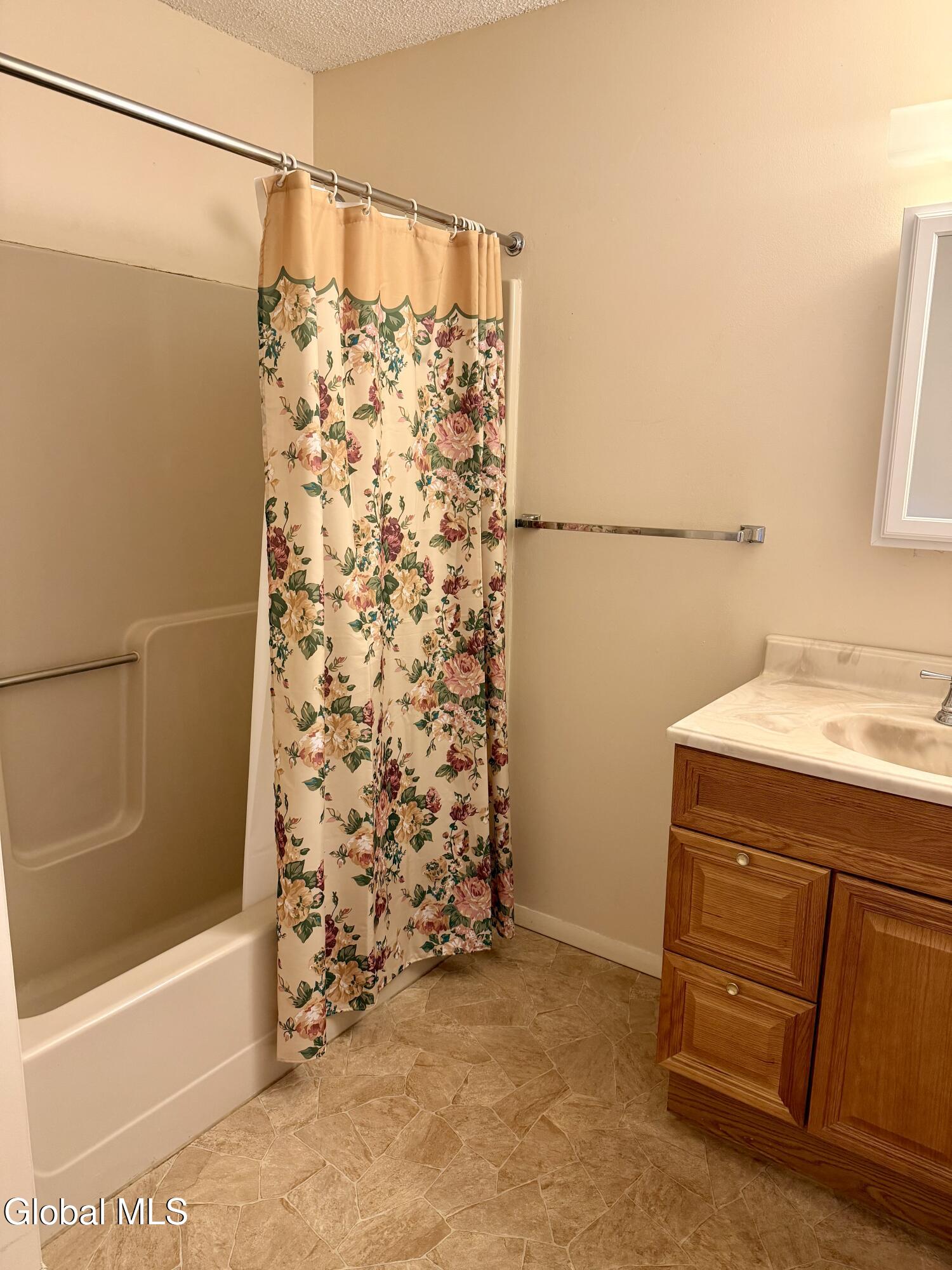 10 Pheasant Walk Queensbury NY 12804