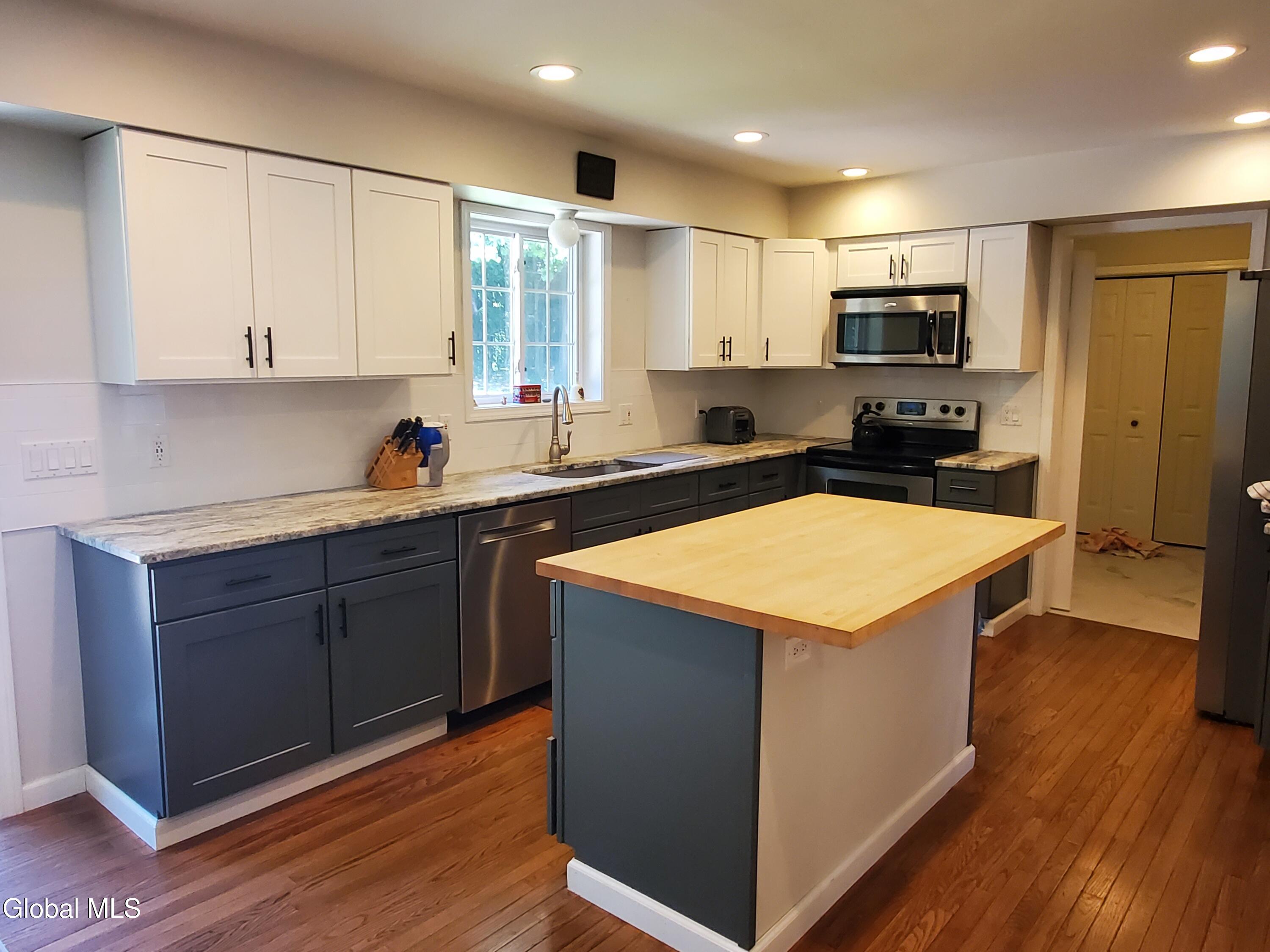 26 Gates Avenue N. Gansevoort NY 12831