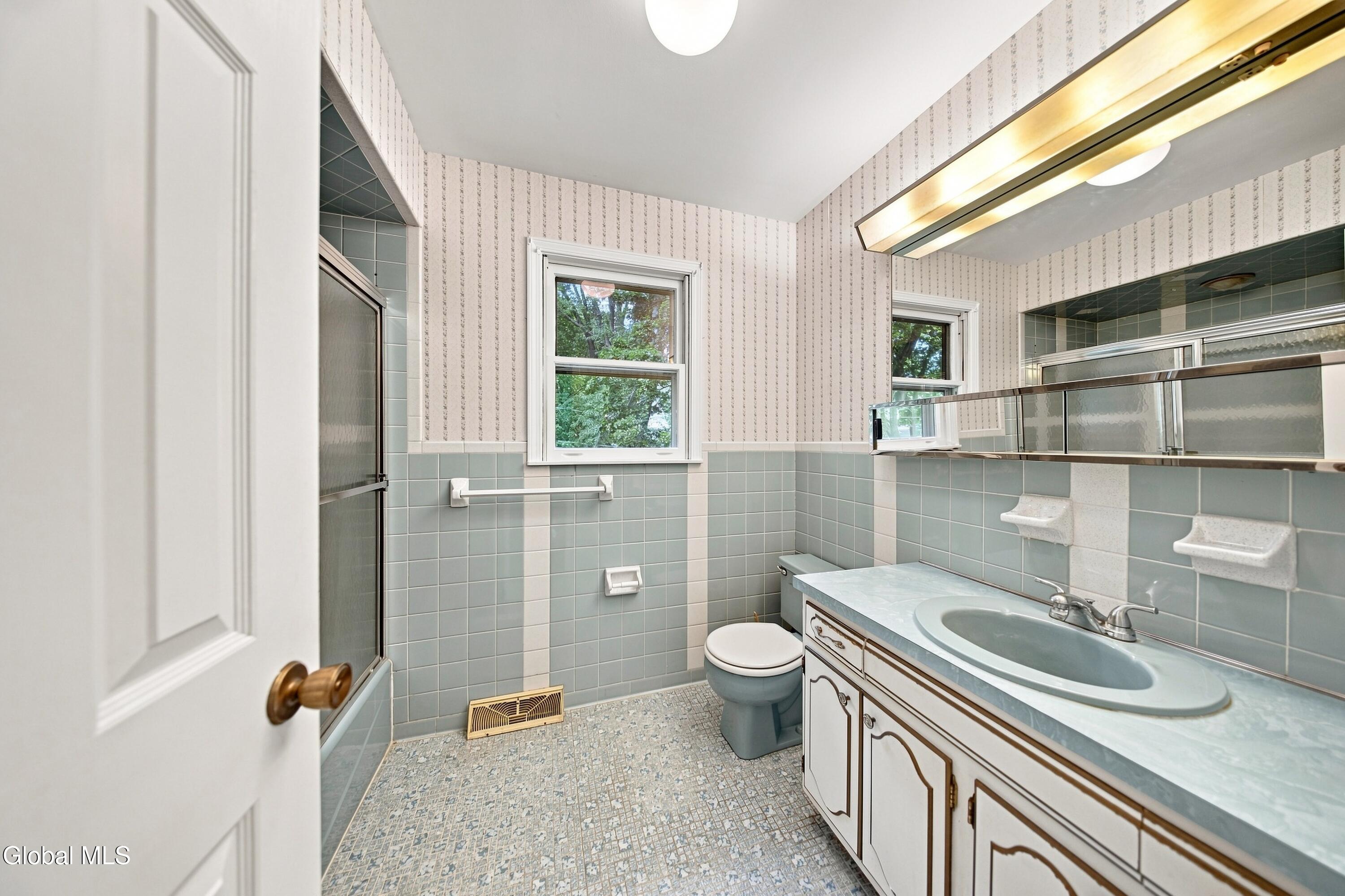 4 Laurel Drive Loudonville NY 12211
