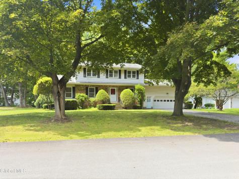 4 Laurel Drive Loudonville NY 12211