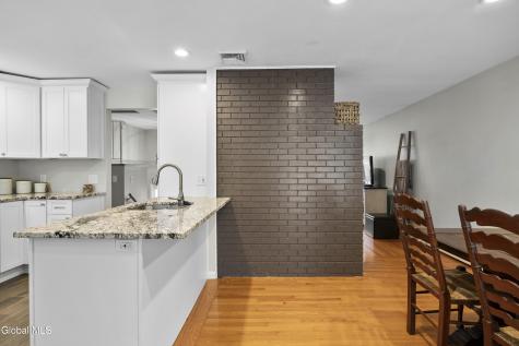 27 Davis Avenue Albany NY 12203