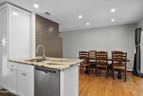 27 Davis Avenue Albany NY 12203