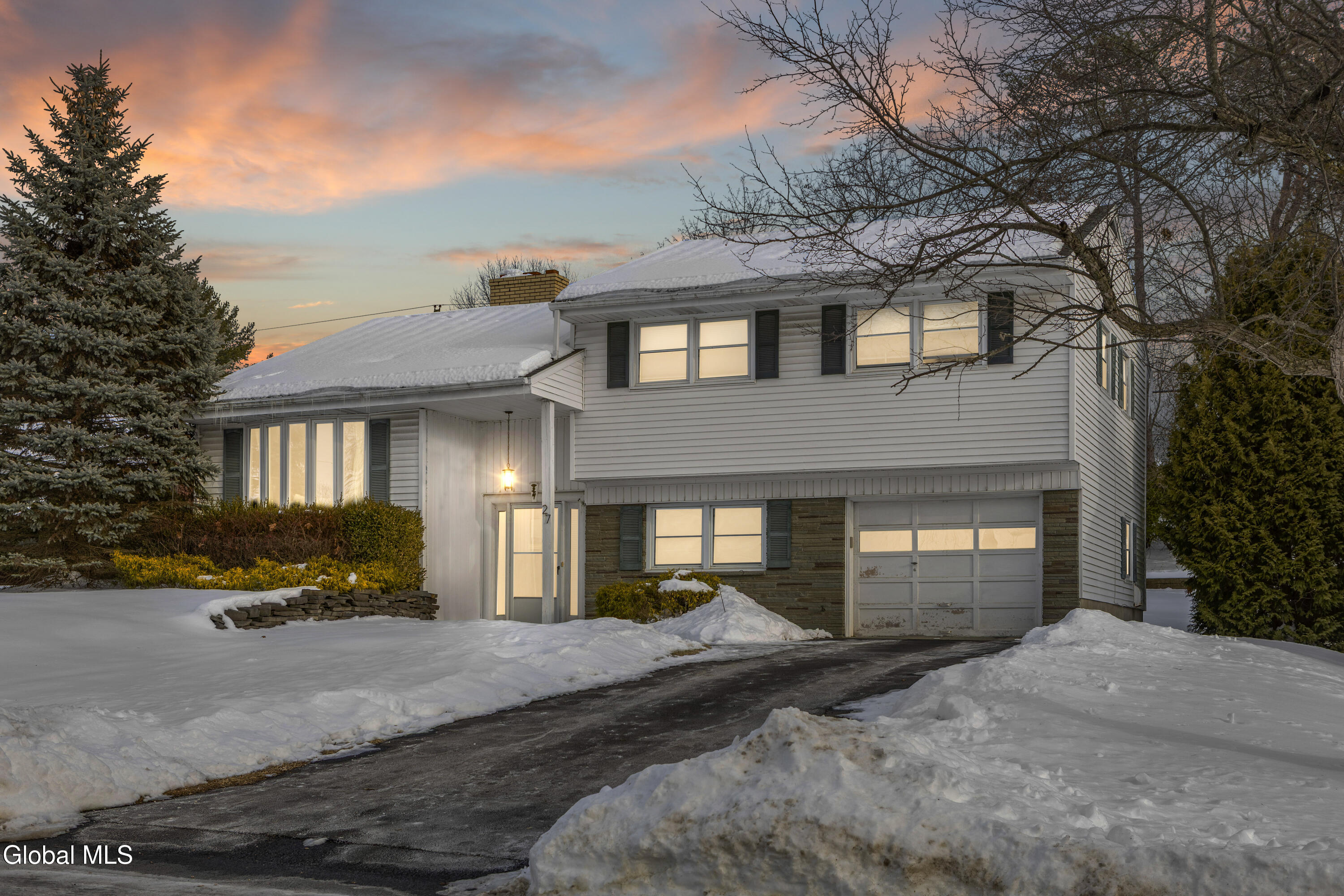 27 Davis Avenue Albany NY 12203
