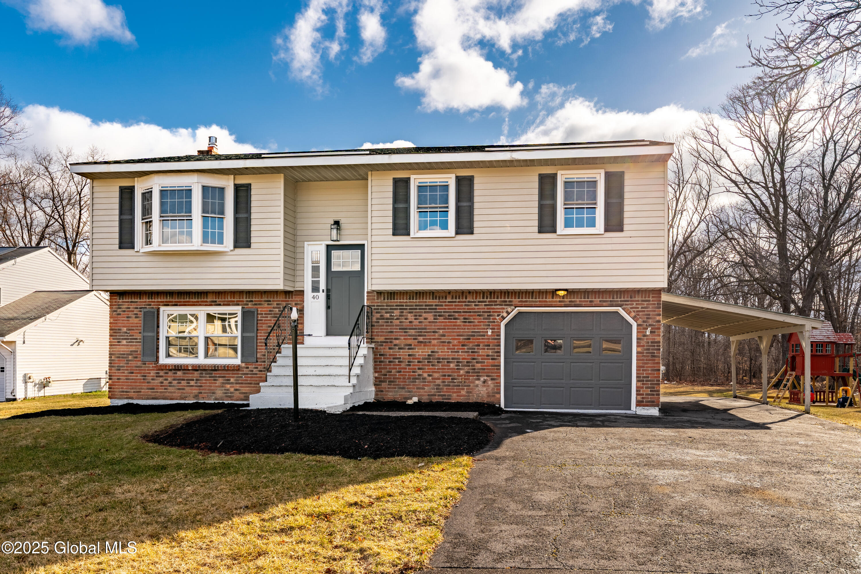 40 Willis Avenue Ravena NY 12143