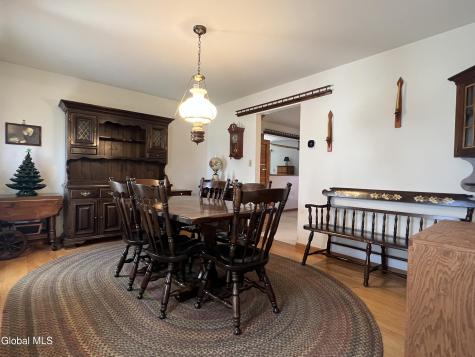 4111 Stonefield Way Schenectady NY 12306