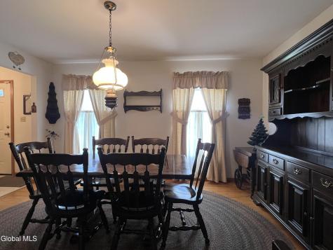 4111 Stonefield Way Schenectady NY 12306
