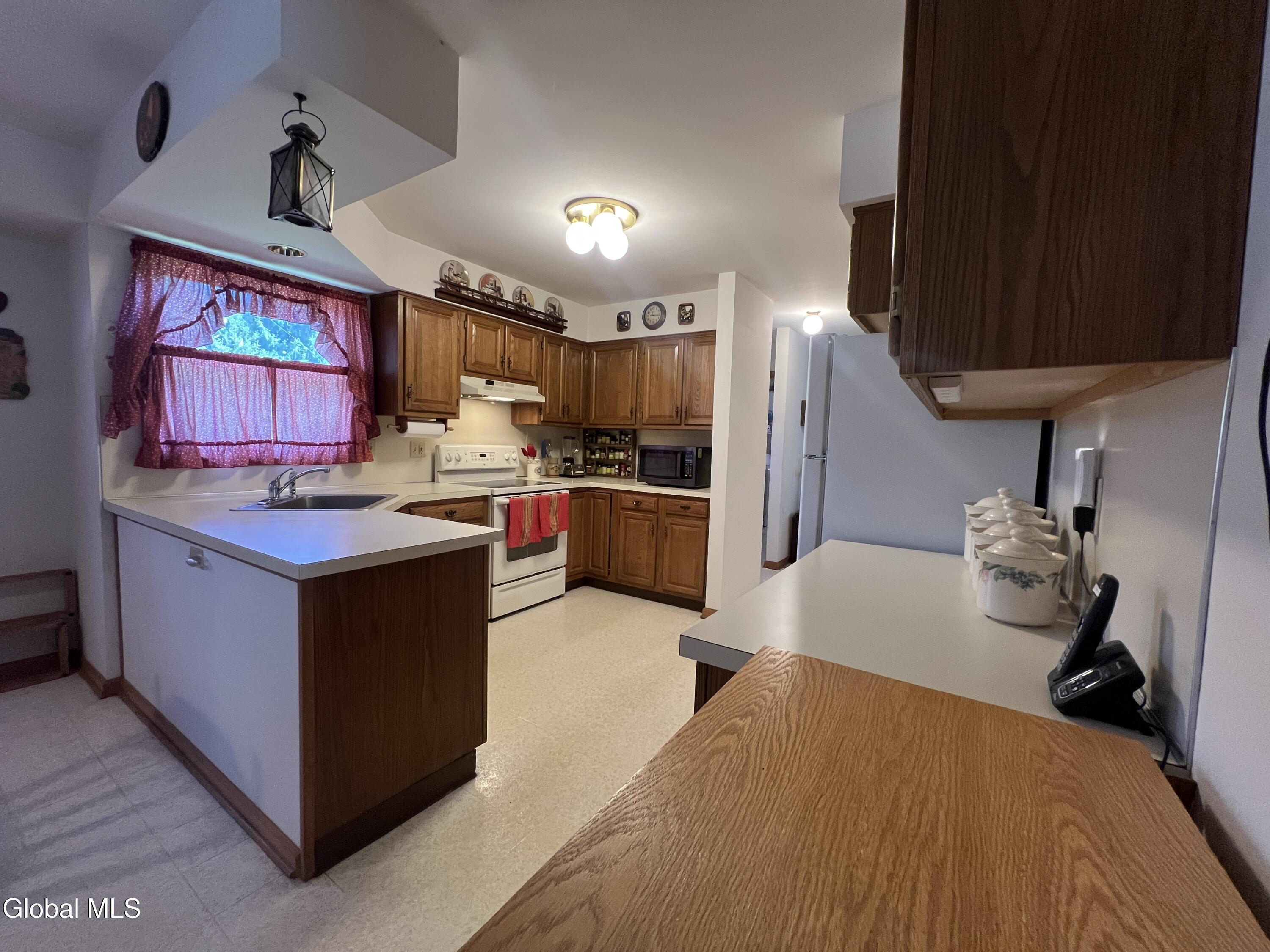 4111 Stonefield Way Schenectady NY 12306