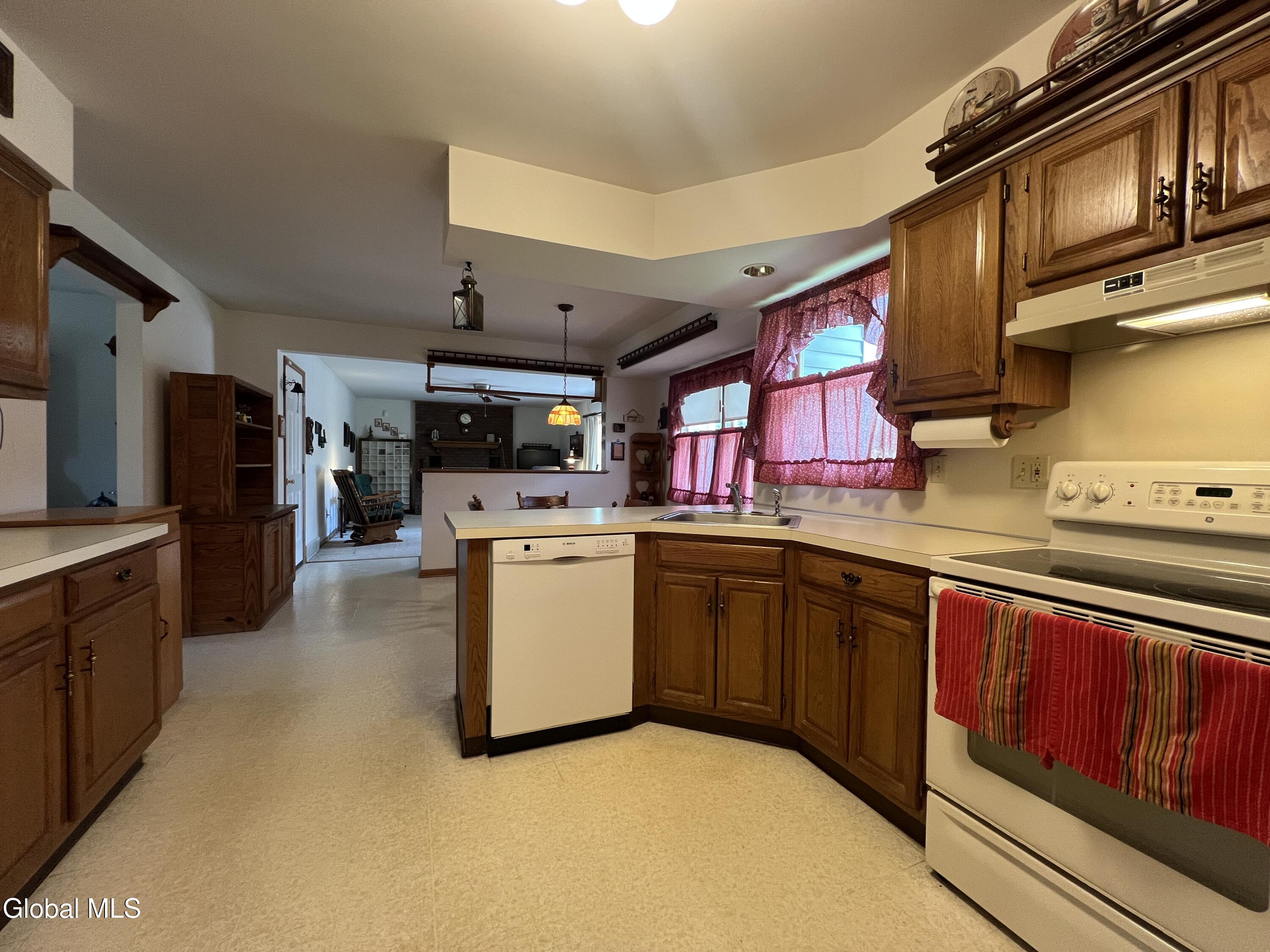 4111 Stonefield Way Schenectady NY 12306
