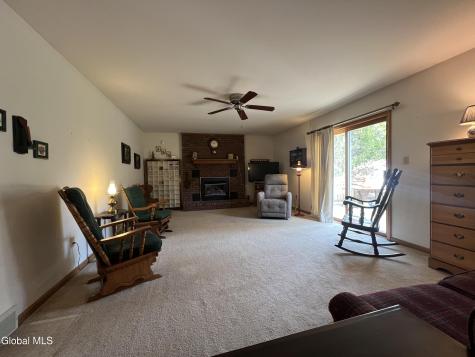 4111 Stonefield Way Schenectady NY 12306