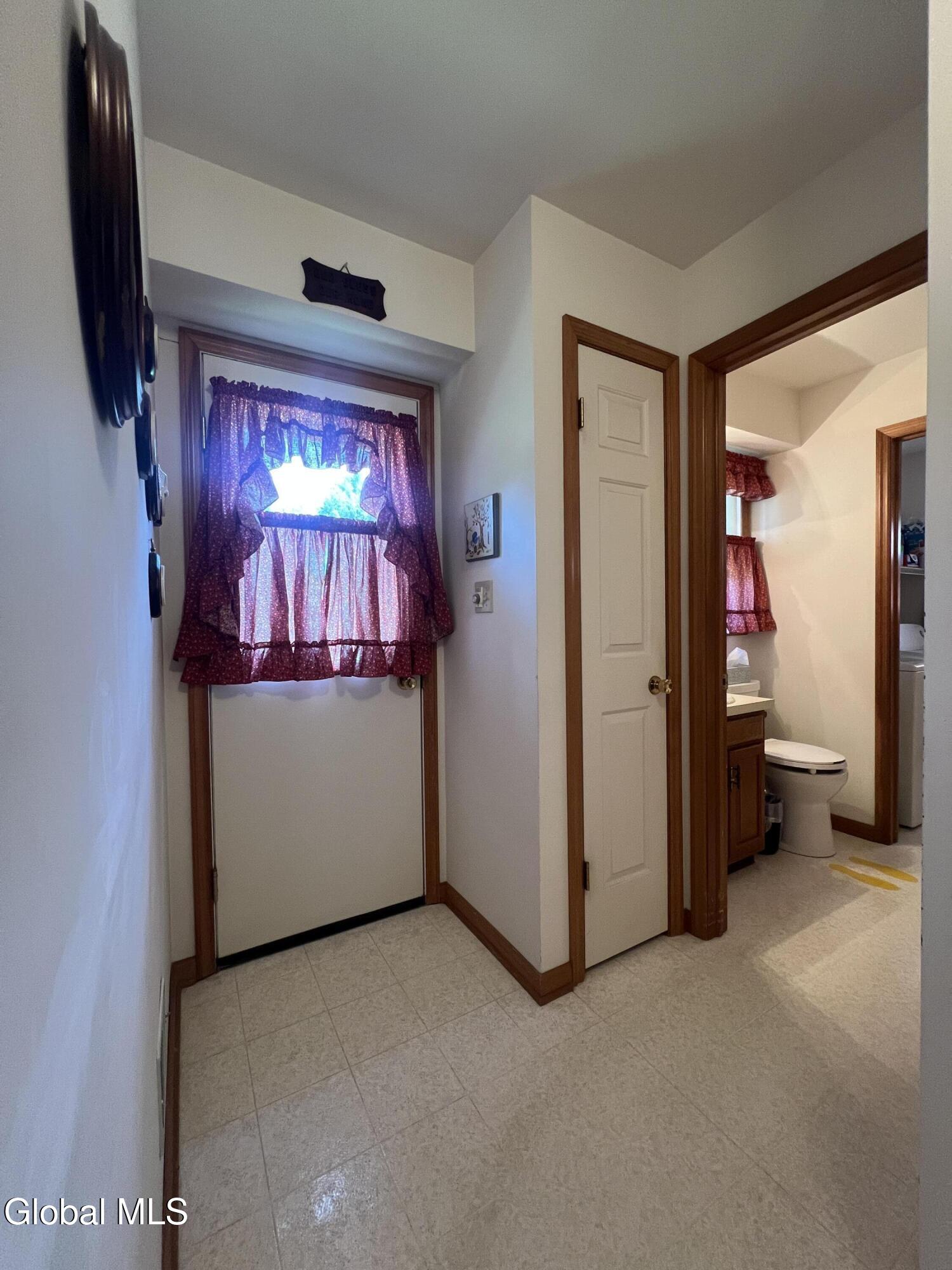 4111 Stonefield Way Schenectady NY 12306