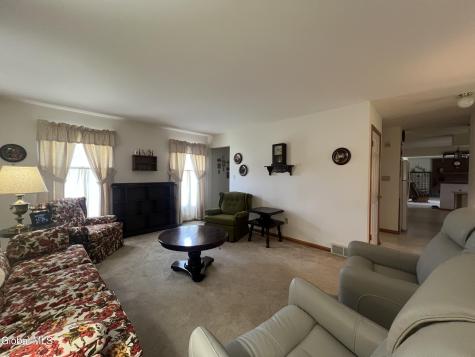 4111 Stonefield Way Schenectady NY 12306