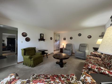 4111 Stonefield Way Schenectady NY 12306