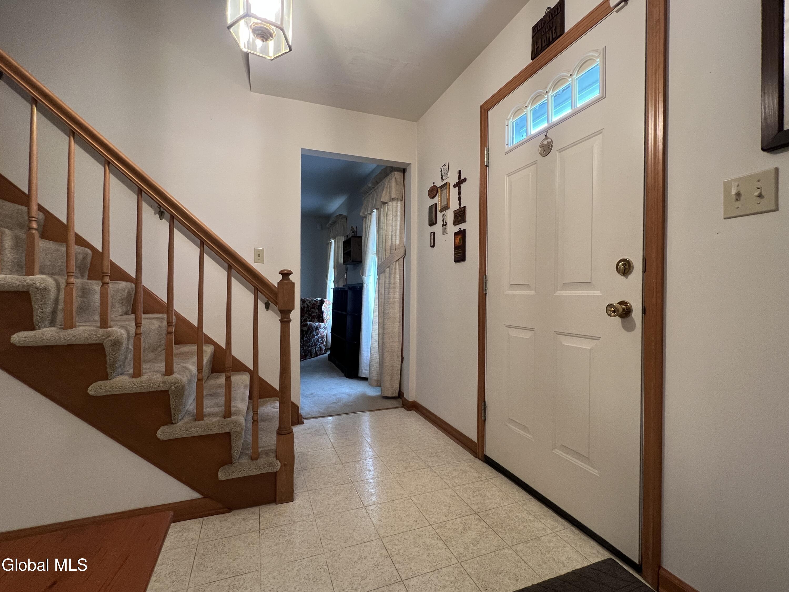 4111 Stonefield Way Schenectady NY 12306