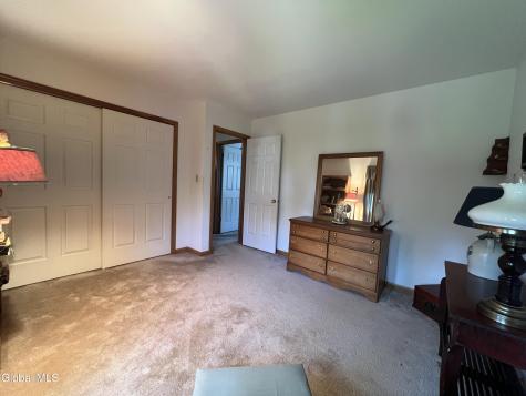 4111 Stonefield Way Schenectady NY 12306