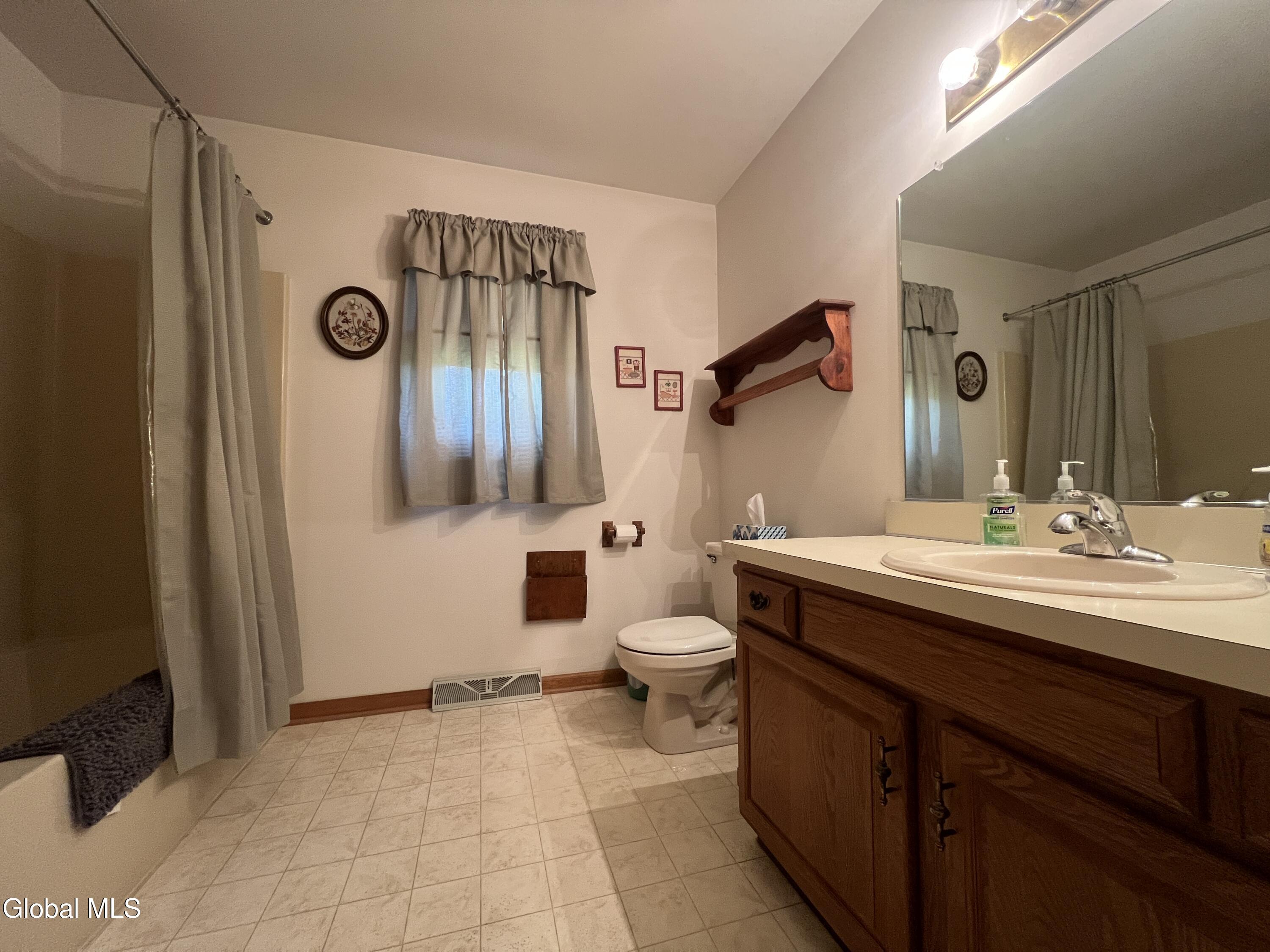 4111 Stonefield Way Schenectady NY 12306
