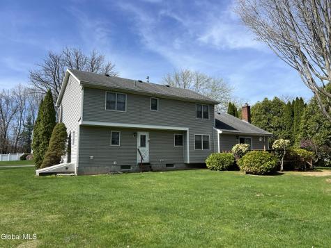 4111 Stonefield Way Schenectady NY 12306