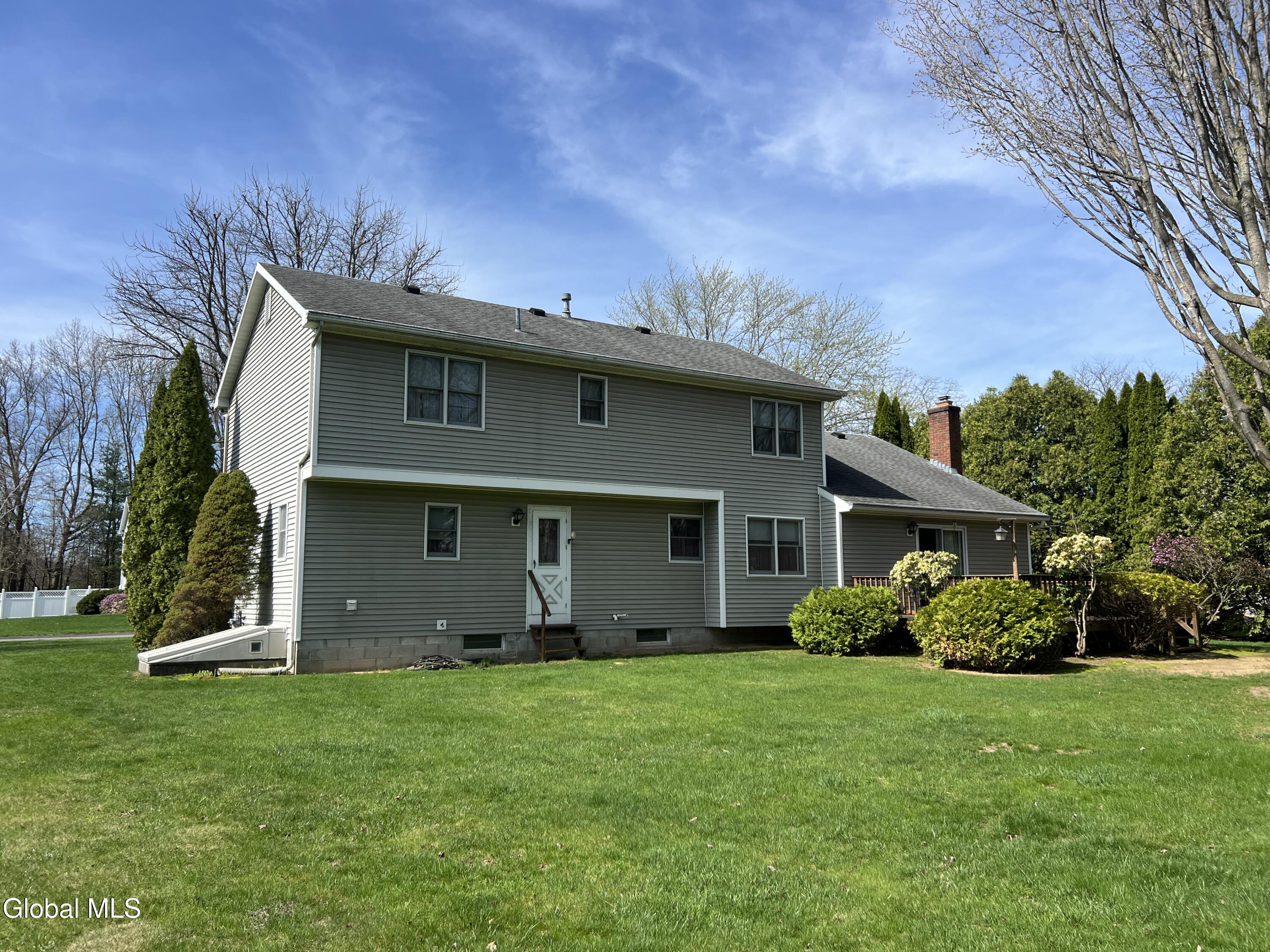 4111 Stonefield Way Schenectady NY 12306